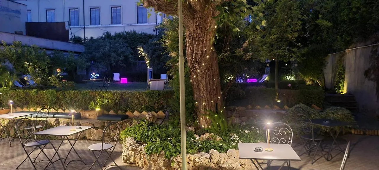 روما Villa Riari Garden فندق مبيت وإفطار