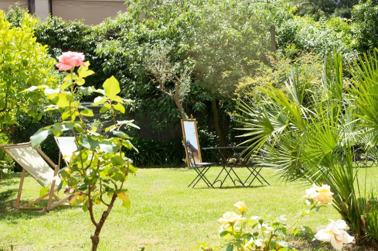 فندق مبيت وإفطار روما Villa Riari Garden